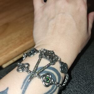 Martha Rotten clover dagger skull bracelet